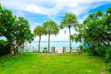 Blue Wave Hotel Hua Hin (SHA Extra Plus)