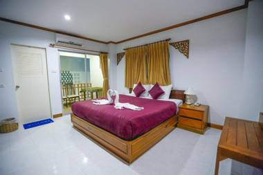 Hua Hin White Villa Hotel - SHA Certified