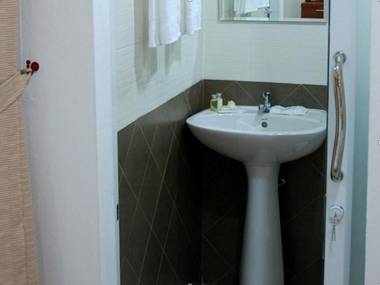 Baan Ton Mai Apartment