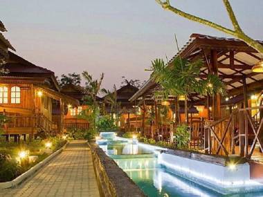 Dang Ky Ploen Tharnnam Resort