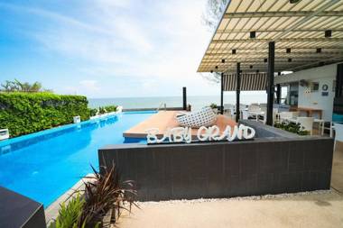 Baby Grand Hua Hin Hotel