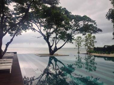 Her Glory by the Sea