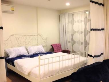 Hang Sua 201 at Baan Sankram Condo