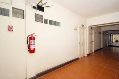 OYO 765 Pom Pom Residence