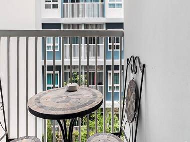 The trust huahin resort condo greeny room