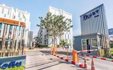 The trust huahin resort condo greeny room