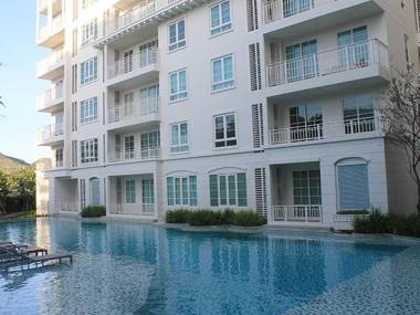 Summer Hua Hin by Vutchawat