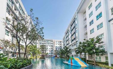 The trust huahin sky room condo pool view