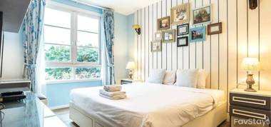 Summer Huahin Condo 2 Bedrooms Pool View Classic Room