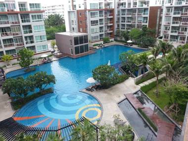The Seacraze Hua-Hin by Montri C.
