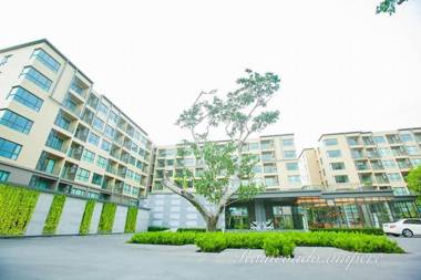 Rain Cha Am-Hua Hin by Ampere