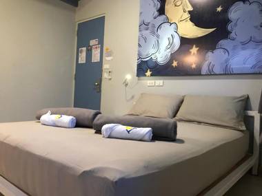 The Moon Hostel Huahin