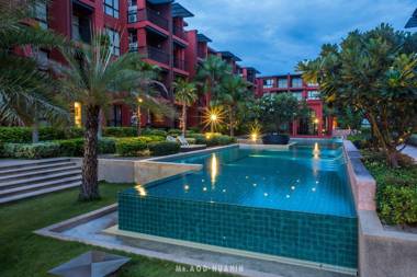 Bluroc Huahin Pool View