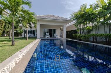 Private 3 Bedroom Pool Villa L26