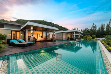 Resort 5 Bedroom Pool Villa TS1 