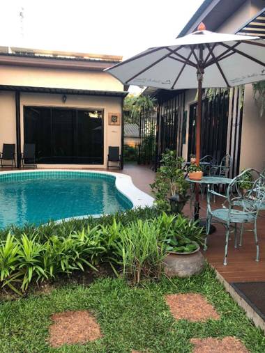 Barbe La Maison [3 rooms]