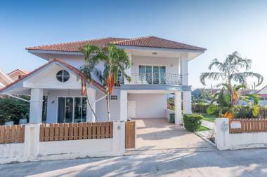 Baan Kiang Lay Phu View Hua Hin Pool Villa