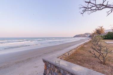 Beach Front 4 Bedroom Pool Villa VR