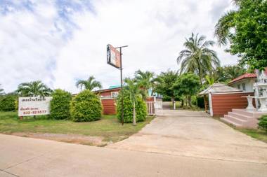 OYO 945 The Rome Resort