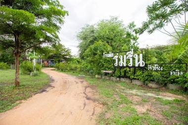 OYO 999 Baan Pak Rom Ruen