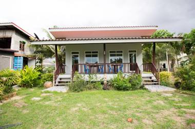 OYO 999 Baan Pak Rom Ruen