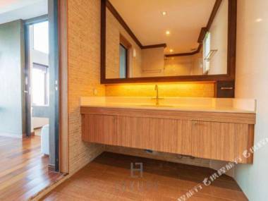 Beach Front 4 Bedroom Pool Villa (RV)