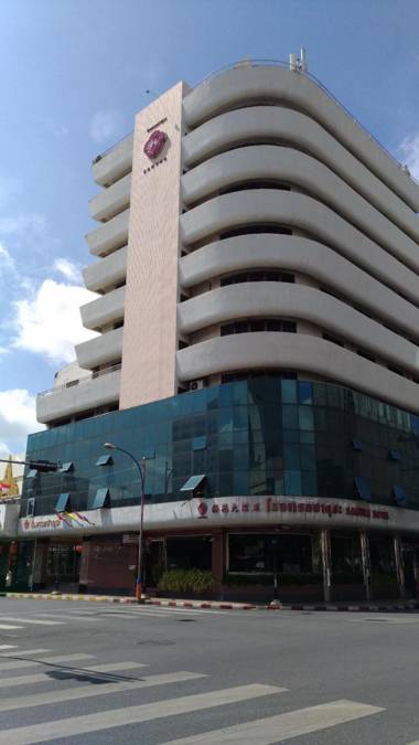 Sakura Hotel