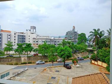 Sing Golden Place Hotel