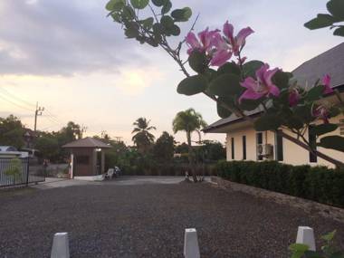 Tipparika Riverview Hotel