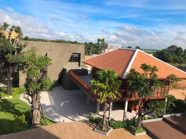 The Signature Hotel Airport