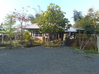 Baan Chai Thung Resort