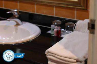 La Vie En Rose - SHA Plus