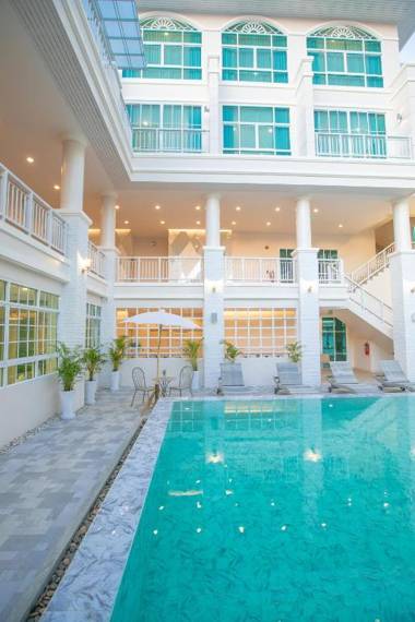 De Hug Hotel & Residence