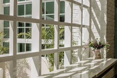 De Hug Hotel & Residence