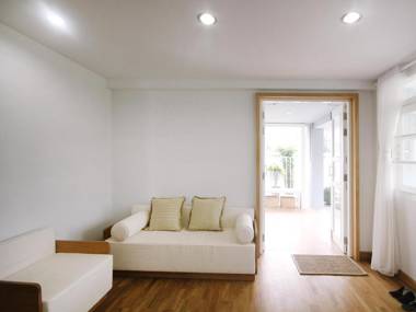 Eat Sleep Cafe and Bed