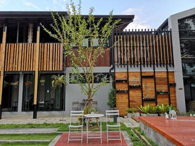Baan Mai Kradan Hostel Chiang Rai