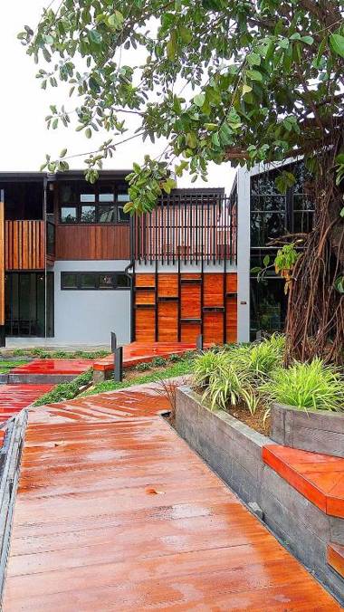 Baan Mai Kradan Hostel Chiang Rai