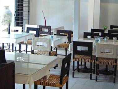 Montrara Happy House Hotel