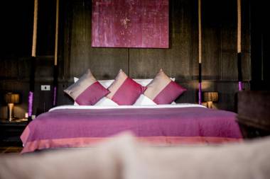 Aruntara Riverside Boutique Hotel -SHA Extra Plus