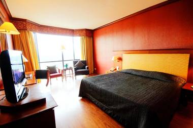 The Empress Hotel - SHA Extra Plus