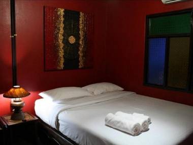 Saithong Guest House Old City