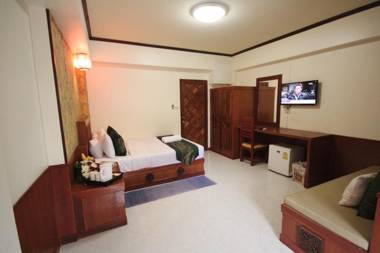 Thana Hotel & Guesthouse