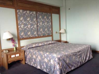 Diamond River Ping Petch-Ngam Hotel