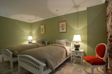 At Pingnakorn Huaykaew