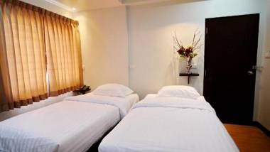 Basic Line Hotel @ Loikroh