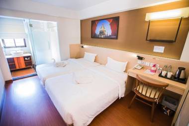 Chiang Roi 7 Days Inn
