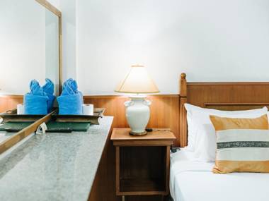 Rendezvous Oldtown Chiangmai SHA Extra Plus