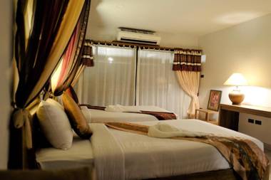 Big Tree Old Town Hotel