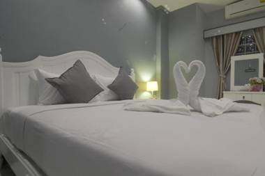 The Battery Park Midtown Boutique