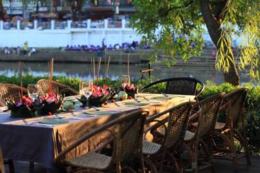 Hotel Ping Silhouette